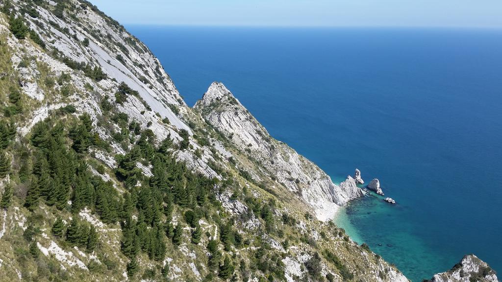 A Due Passi Dal Mare B&B Numana Eksteriør bilde