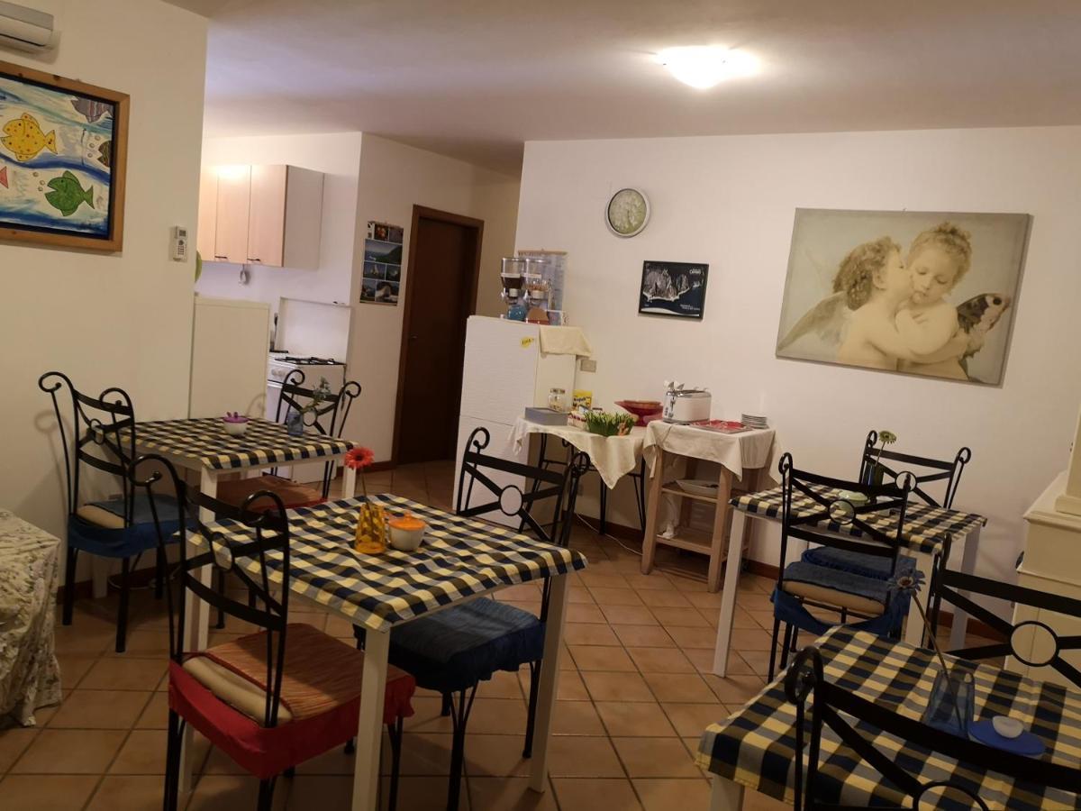 A Due Passi Dal Mare B&B Numana Eksteriør bilde