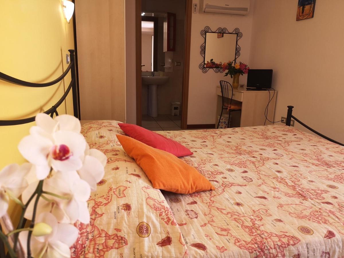 A Due Passi Dal Mare B&B Numana Eksteriør bilde